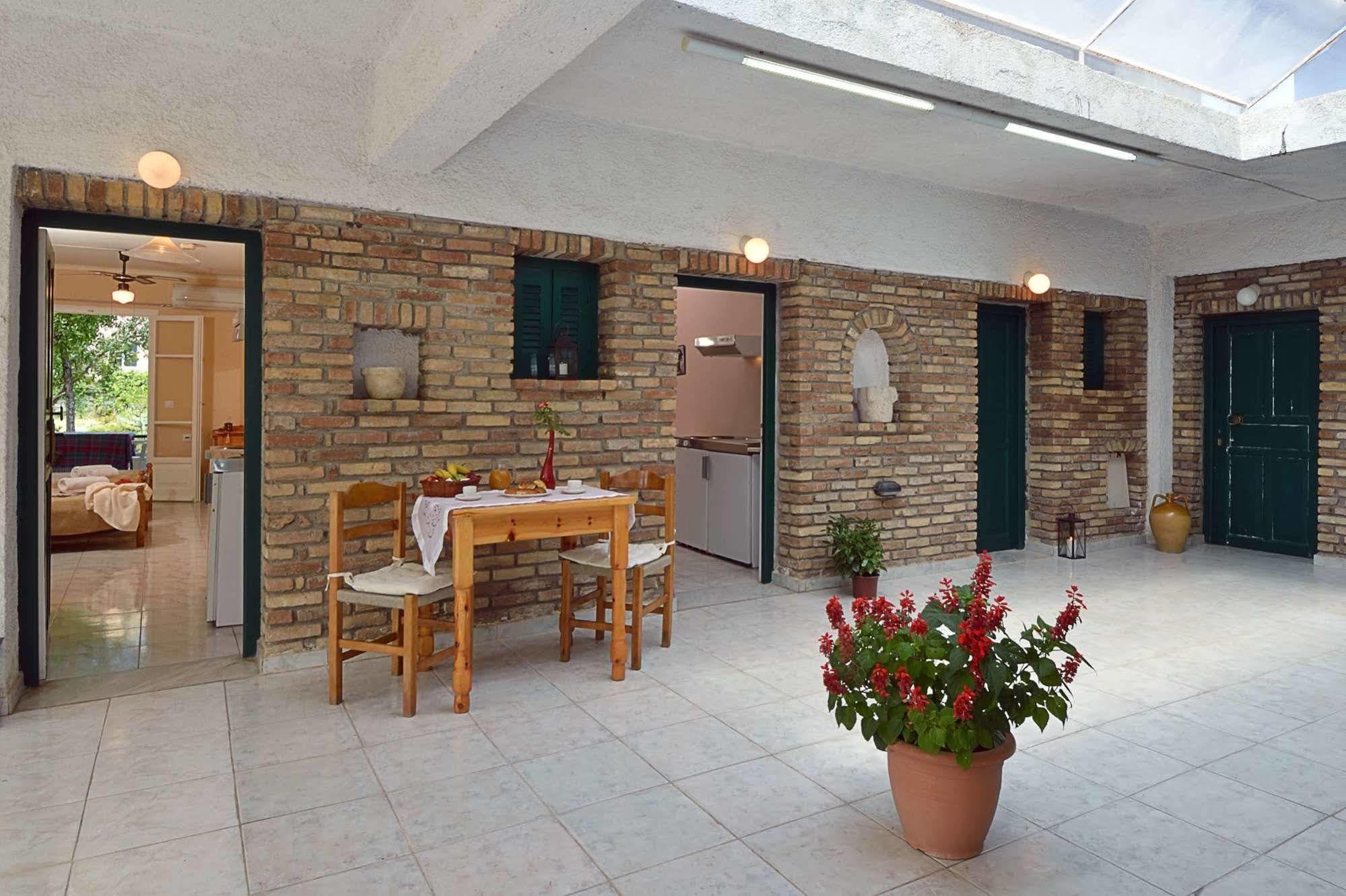 Damaskis Kassiopi Studios Экстерьер фото